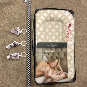 Dockatot Deluxe + With Arch And Toys NEW